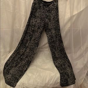 Wide leg leggings